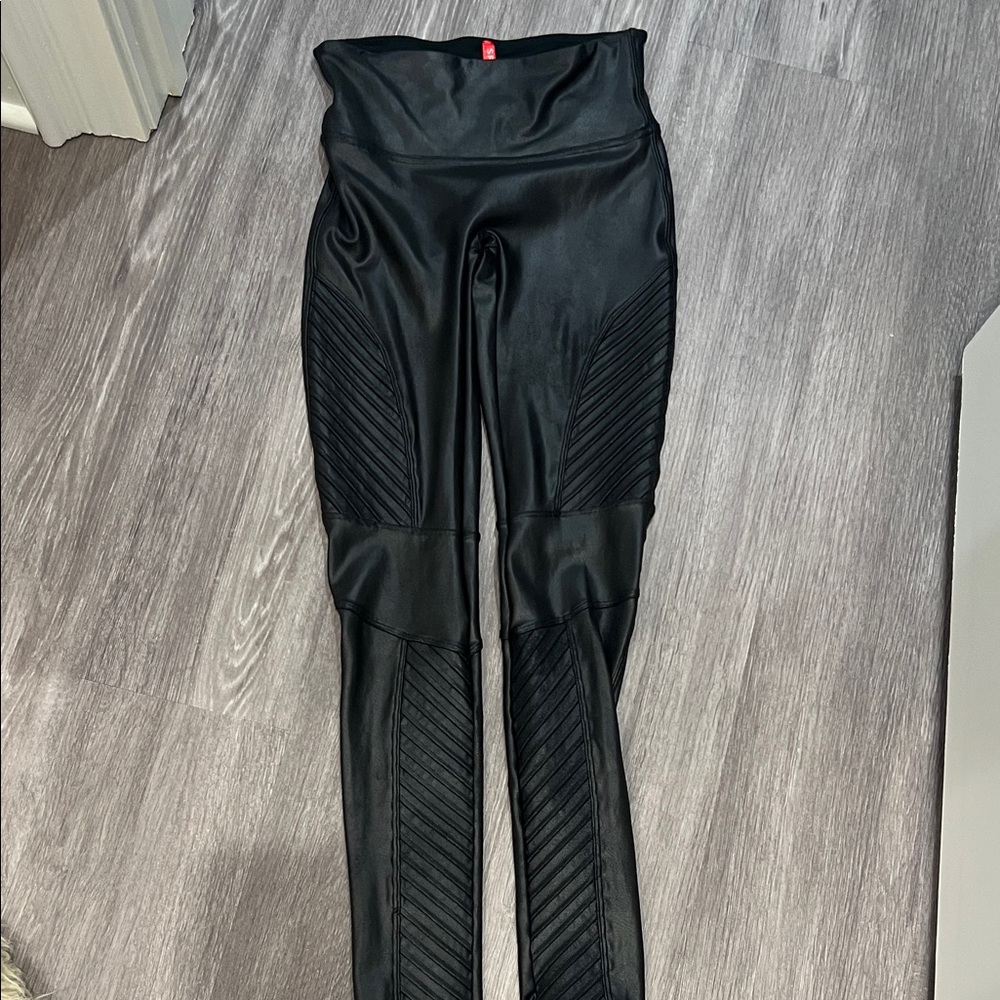 SPANX Classic Black Leggings